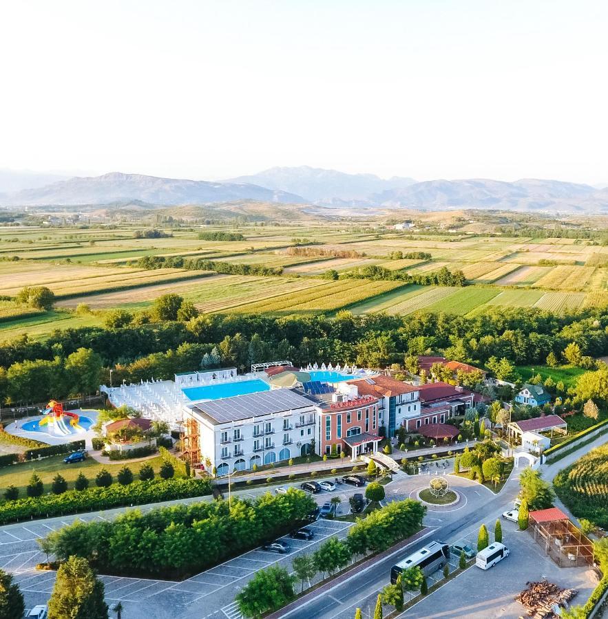 Gardenland Resort Bushat Zewnętrze zdjęcie